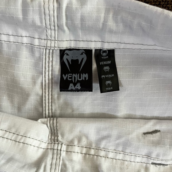 Venum Adult A4 Gi. White but with stains - Picture 3 of 10